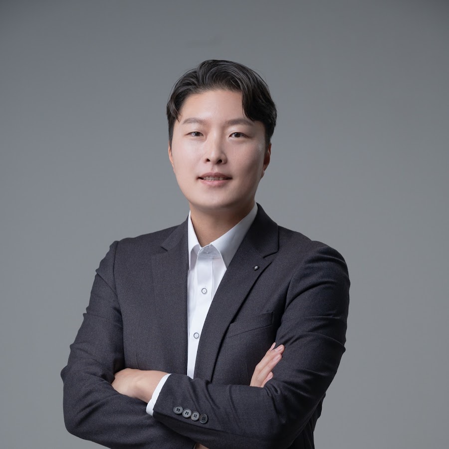 이형수 박사 - 경제학 박사이자 거시경제 전문가, 15년 경험의 주식투자 멘토
